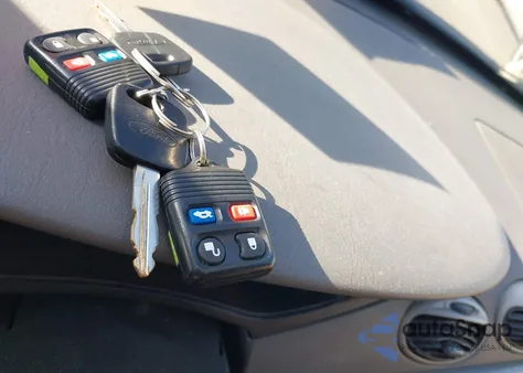 2004 Ford Focus Zx5 из США, поврежденный, VIN 3FAFP37324R127593